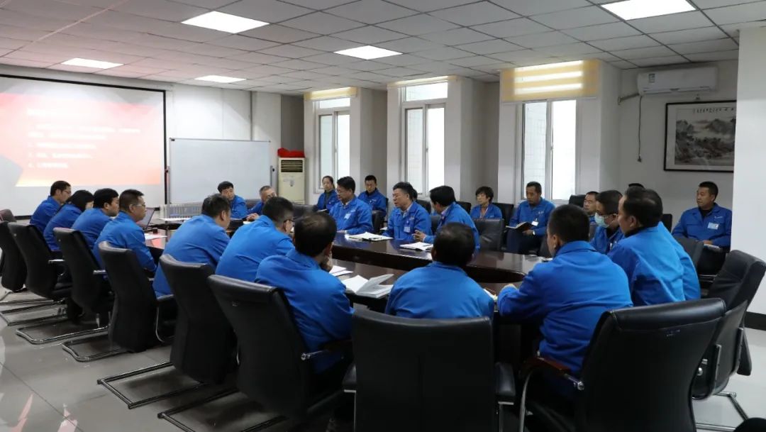 嚴(yán)鑒鉑：把銷售隊(duì)伍鍛造成一支鐵軍、一面旗幟！